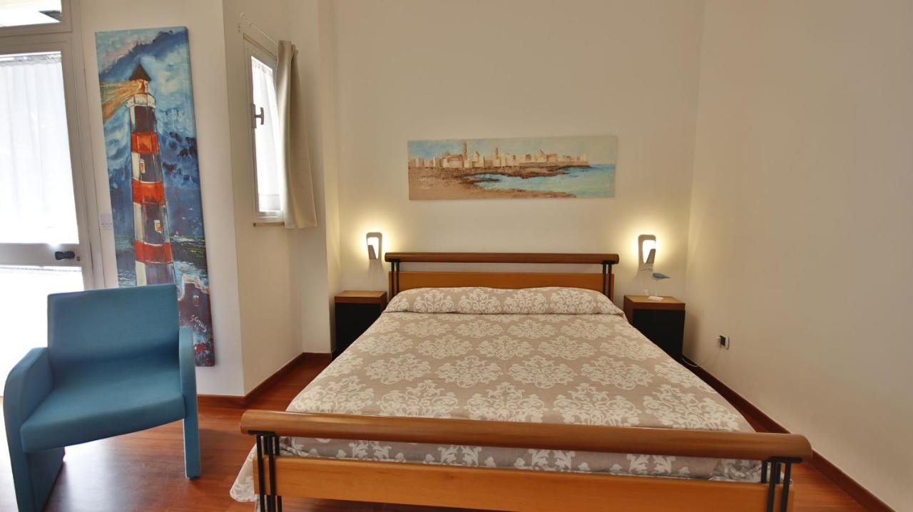 Casa Levante A 75 Mt Dalla Spiaggia Monopoli Exterior foto