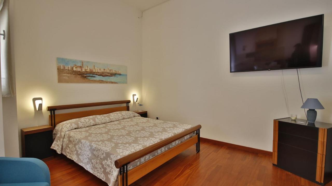 Casa Levante A 75 Mt Dalla Spiaggia Monopoli Exterior foto
